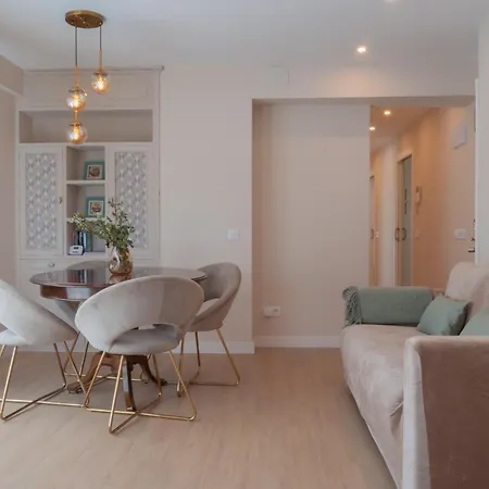 Apartamento Avg Costa One *